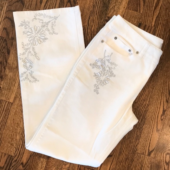 Ann Taylor LOFT Flare Jeans - Picture 1 of 12